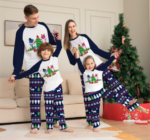 Christmas Matching Pajama Set: Long Sleeve Nightwear for Family